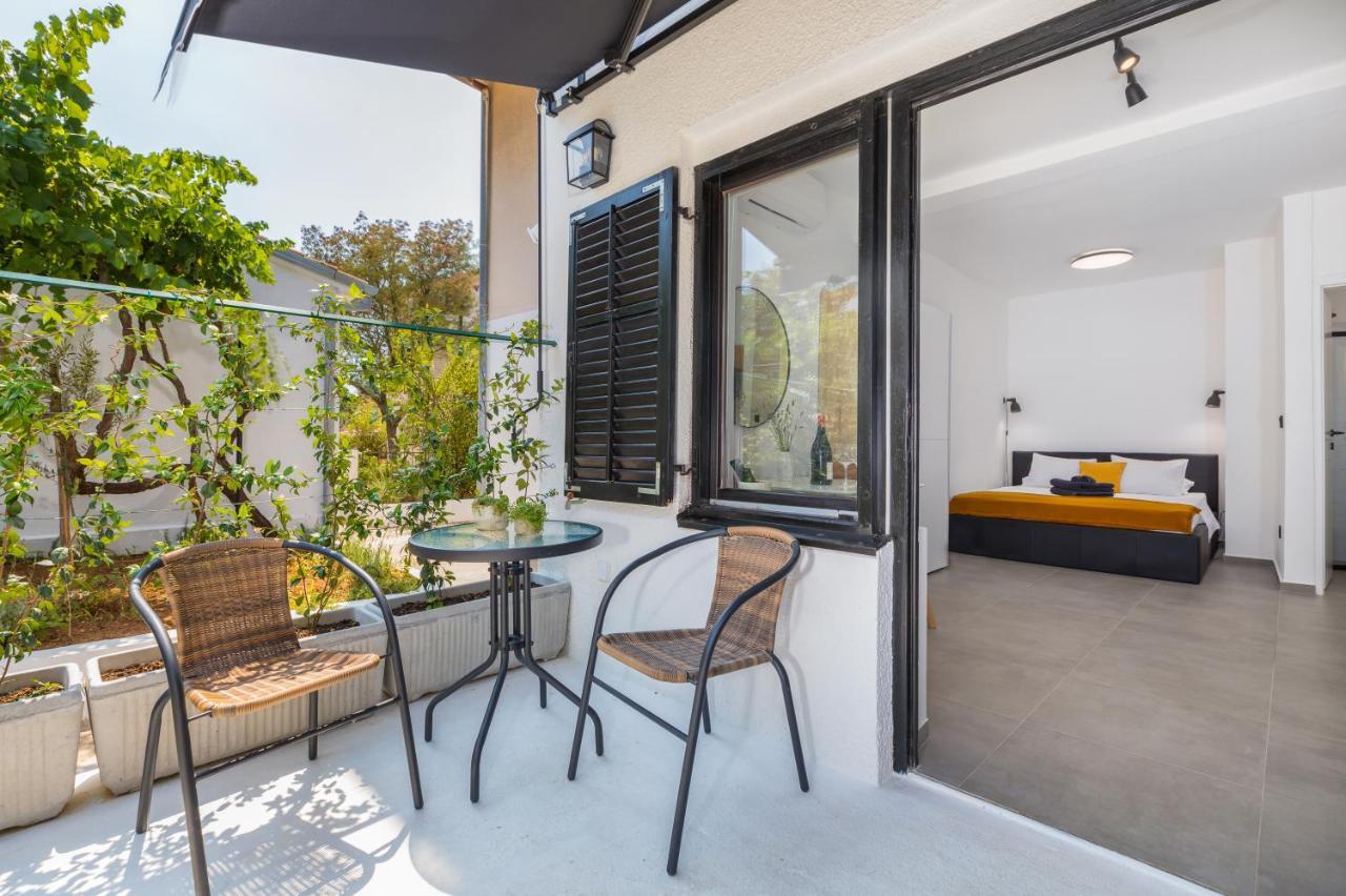 3 Minutes From The Beach: Lovely Studio Apartment Πούλα Εξωτερικό φωτογραφία