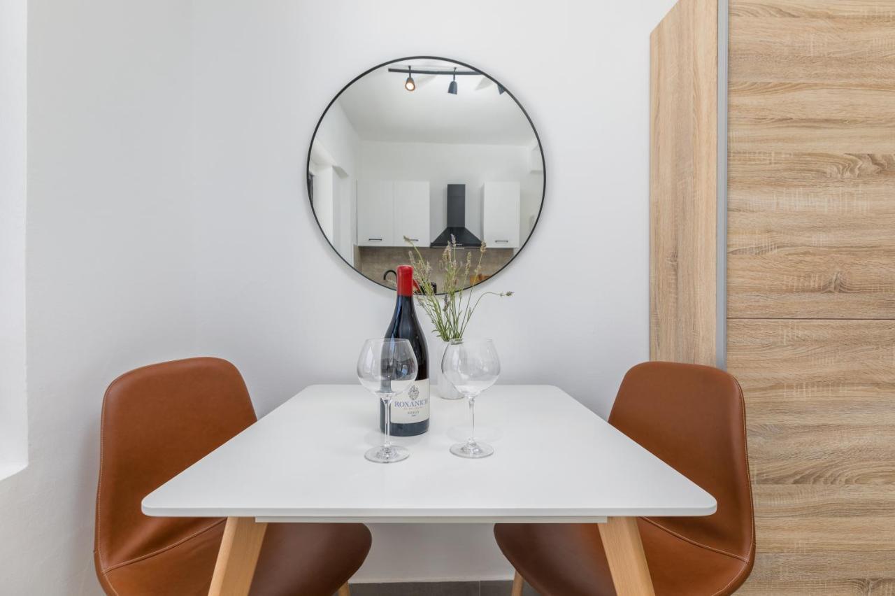 3 Minutes From The Beach: Lovely Studio Apartment Πούλα Εξωτερικό φωτογραφία