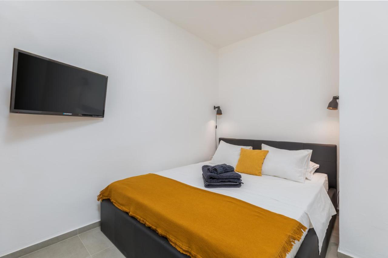3 Minutes From The Beach: Lovely Studio Apartment Πούλα Εξωτερικό φωτογραφία